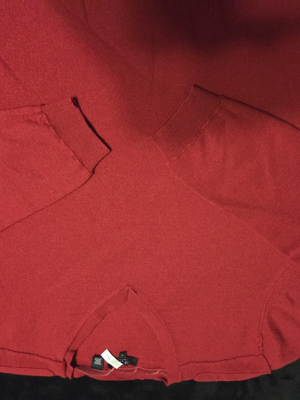 Ted Baker London Men's  Cashmere V-Neck Sweater in Red